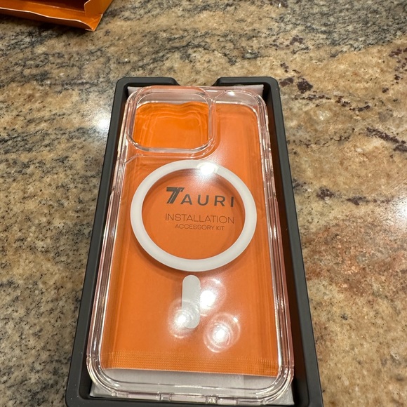 NWT MagSafe case for iPhone 15 pro - Picture 1 of 3